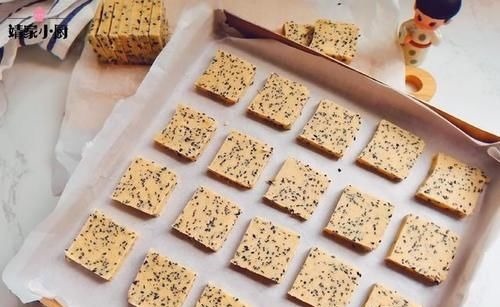 教你做越嚼越香的花生黑芝麻饼干,不用添加剂,放一周都不坏