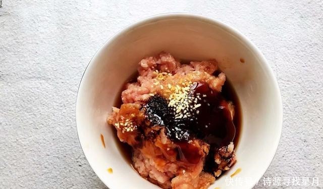 入夏后这个菜要多吃,维C是苹果的6倍,1块钱一斤,太值了!