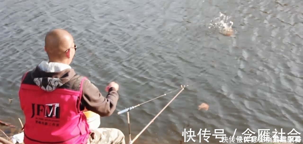 今冬结冰前没几次钓鲫鱼的机会了,先别封竿,试试下面2个方法吧