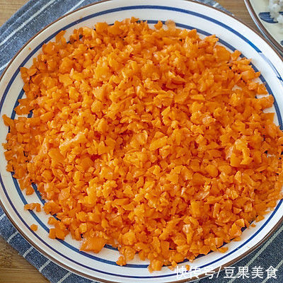 吃一次就上瘾的珍珠莲藕丸子