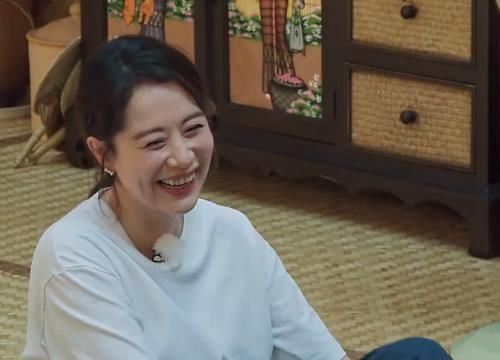 海清再次去蘑菇屋,有谁注意黄磊对她的称呼是啥不太合适吧