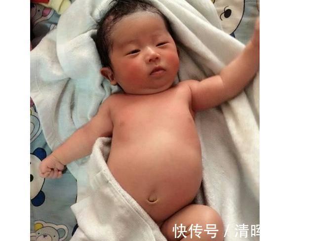 油炸食物|孩子过度积食,胃部鼓胀胀,补充这两物,胃部残留一扫而空