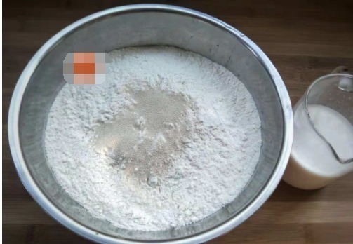 教你做快手馒头,一个小窍门,不发面不用水,松软劲道,简单省事