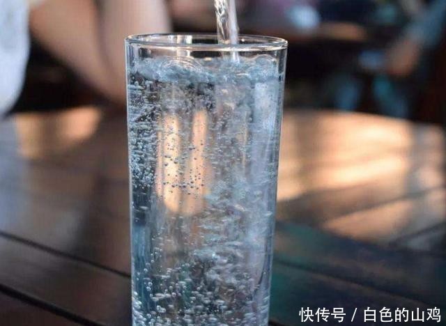  身体|身体出现4个表现，可能是尿酸高了，控尿酸，建议“3多2少”