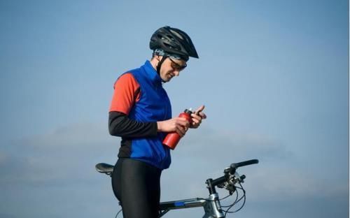 血糖过高|血糖过高，手脚告知？医生：若手脚出现3种异样，占一个值得注意