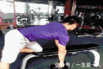 倒三角|训练背部超有效的8个动作,练出迷人倒三角!