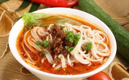 煮面条时,加入3物,面条爽滑又筋道,难怪以前煮的面条不好吃