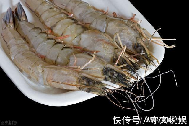 对虾|油焖大虾最简单的做法,大厨:牢记4步,在家也能做出饭店的味道