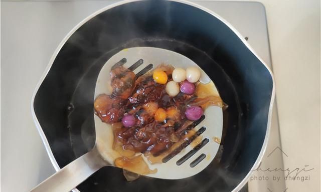 滋补|冬至数九寒天,女人常喝这碗甜品,既暖身又滋补,胶质满满皮肤好