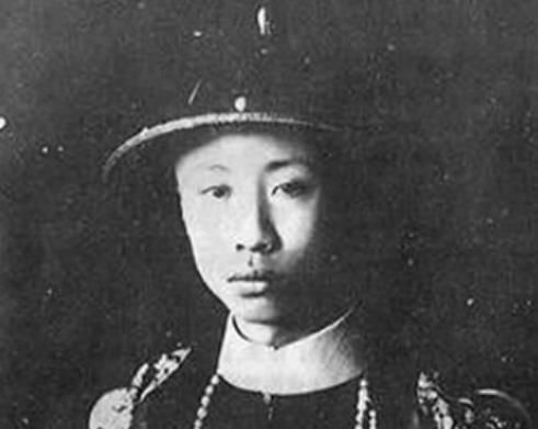 子孙|他让皇帝老婆怀孕，做过大汉奸，新中国后却让子孙们成亿万富翁！