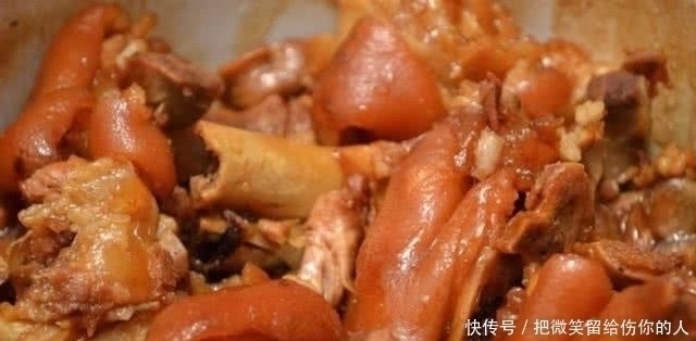 猪身上最美味的部位，价格是排骨的一半，吃货看见不买太傻了