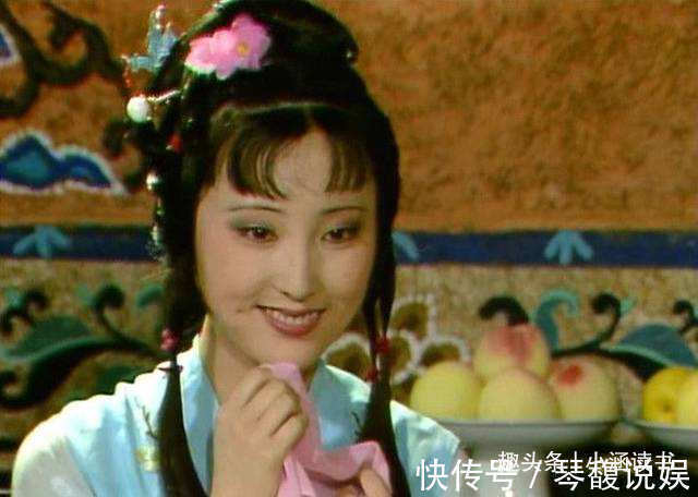 玩笑!王熙凤有多讨厌林黛玉她说的三个玩笑,每一个都透着鄙夷之心