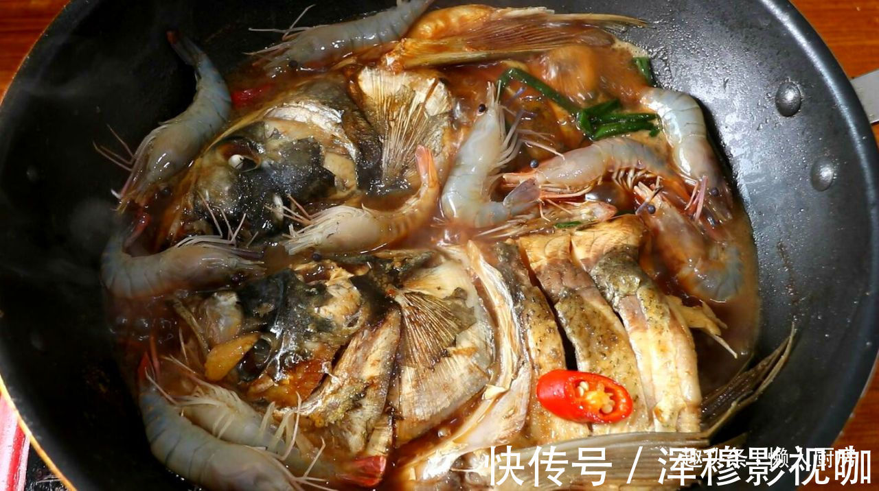 美味|教你鱼头的特别做法,与剁椒鱼头有很大区别,更营养美味