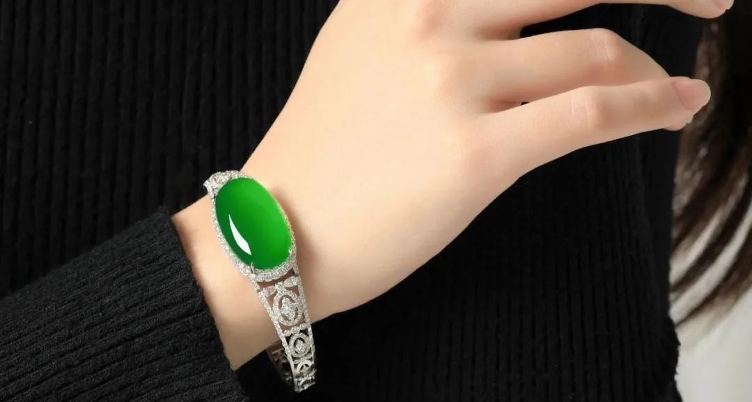 手表 四种小众又好看的翡翠手饰,没戴过就太遗憾了