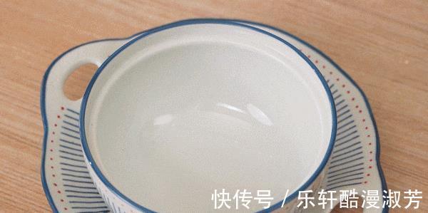 小丸子|敷面膜不如多吃它!喝一口美又润,每年秋天都不能错过!