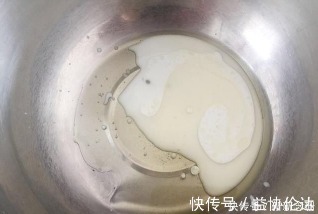 开裂|新手也会做的戚风蛋糕，不缩腰塌陷开裂，保证一次成功