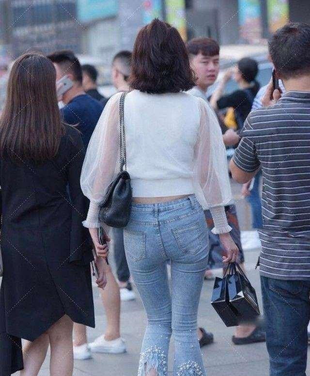 连衣裙 瑜伽裤才是穿搭主角,时尚休闲又百搭,夺人眼球!