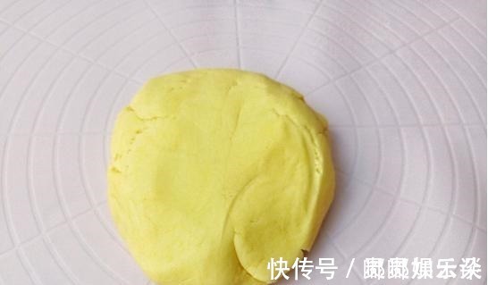 玉米淀粉|自制草莓香酥小饼干，新手也可以尝试，一点也不难，比买的好吃！