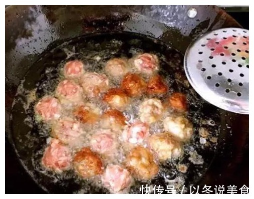 焦溜丸子新做法，教你一招，酱香味美又筋道，好吃到放不下筷子