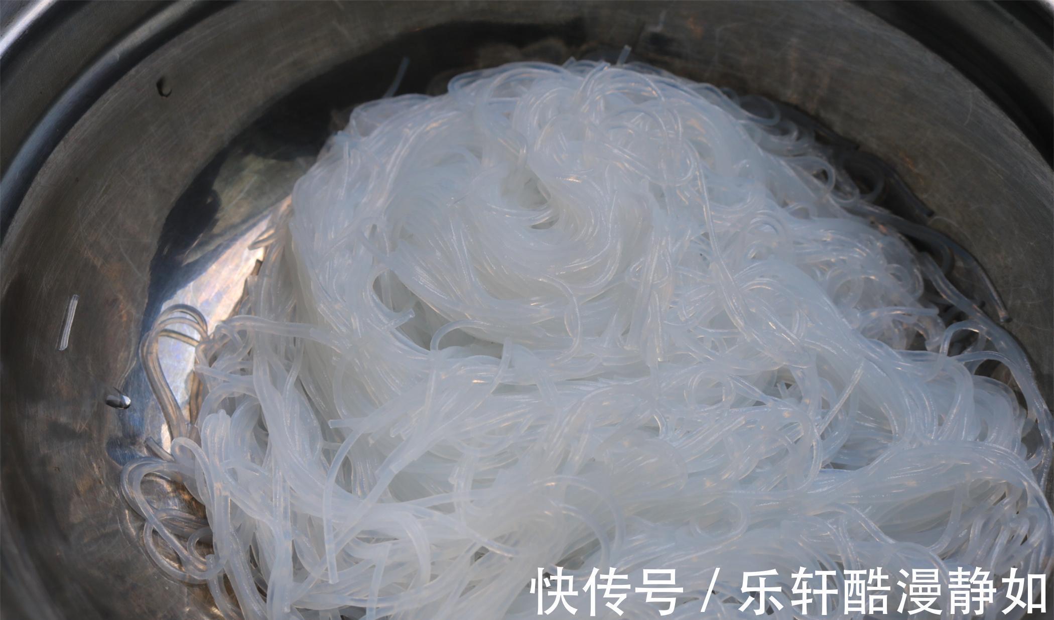 食材|包菜炒粉丝,有几个诀窍别小看,酸辣脆爽的口感,靠细节决定成败