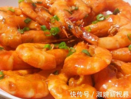 金色|做了孩子们钦点的菜,金色的虾黄,衬着雪白的虾肉,用力吸一口香