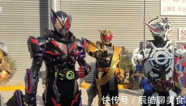 皮套|假面骑士:网友自制皮套称霸漫展,逢魔时王叠加无敌玩家,太强了