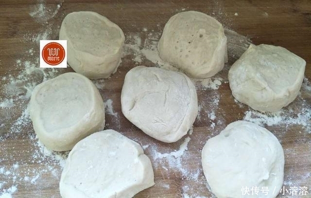  美食生活|发面烙饼，我有妙招，既省油又暄软，外酥里嫩凉了不会硬！