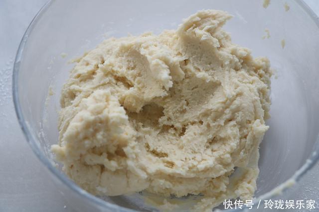 过年少不了的高档零食,孩子特爱吃,比油炸更健康,做法也不难!