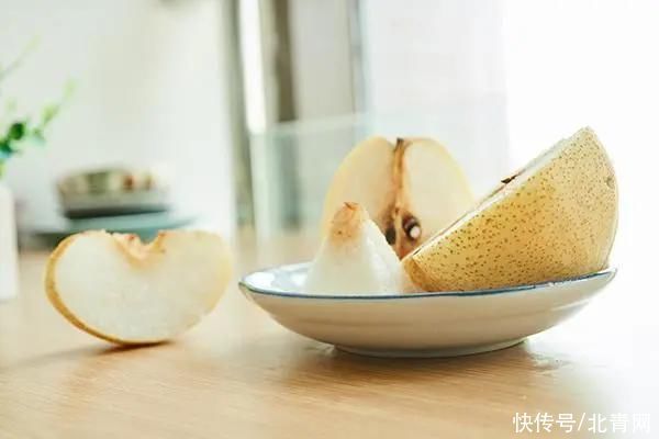 冬季養(yǎng)肺多吃“潤(rùn)肺果”！這3種水果要多吃