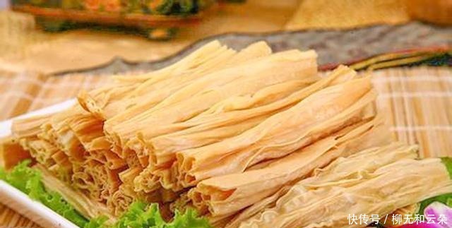 泡腐竹,直接加水就废了,大厨教你正确的做法,腐竹油亮味美