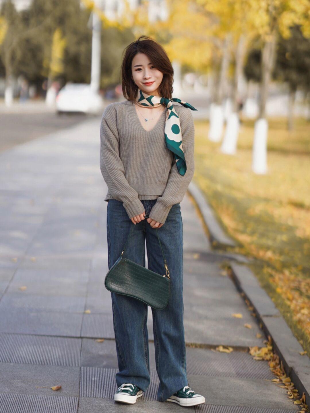 质地 衣服好看不全看身材,选款很重要,这些“毛衣”looks分享给你