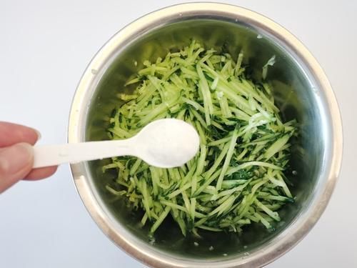  入秋后，韭菜靠边站，用它包饺子更鲜，营养健胃促消化，身体好