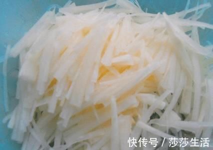饺子|包萝卜饺子，别直接焯水或杀水，教你简单一招，饺子鲜香，味道好