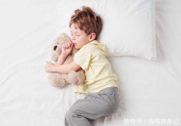 亲子关系|“3岁分床5岁分房”害了太多孩子!分床的最好年龄到底是几岁?