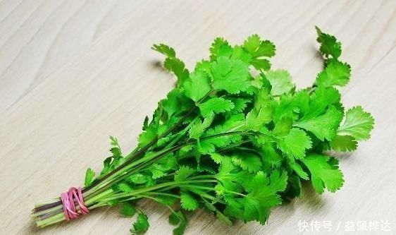 常吃香菜好处多多，但此类人尽量少吃，不妨看看有你吗？