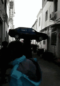 |搞笑GIF:这样的妹子 一看就不是省油的灯