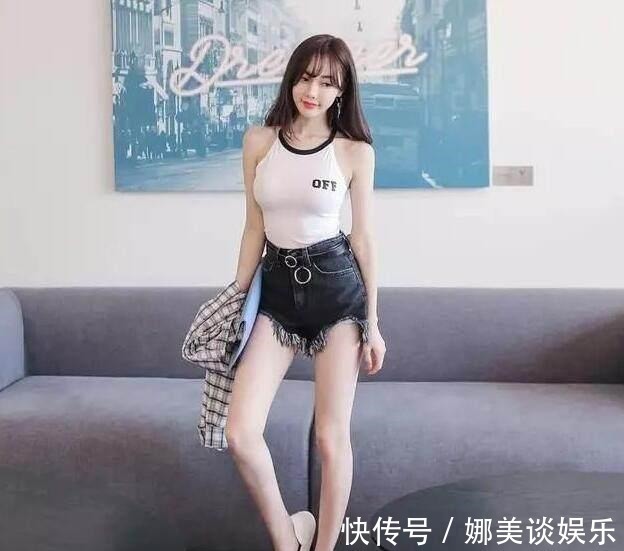 漂亮 年轻漂亮的时尚小仙女,搭配牛仔裤,更加时尚有型!