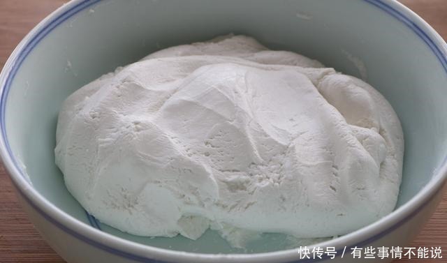 比汤圆更好吃的糯米粉做法,吃一次就上瘾,清脆爽口超解馋!