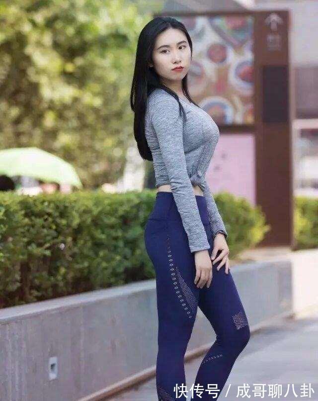 连衣裙|瑜伽裤容易搭配各种造型,尽显极致女人魅力,仙气十足