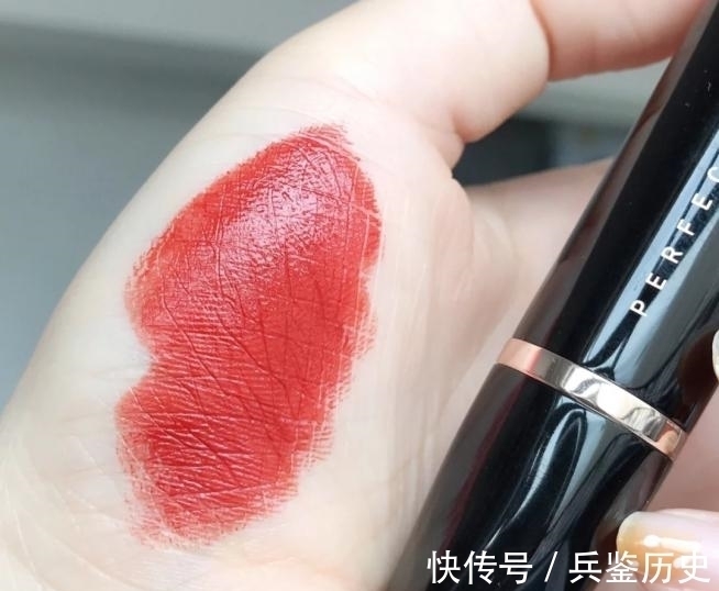 百搭 完美日记必入口红合集,217元气枫叶红,小金钻05有气场,巨好用