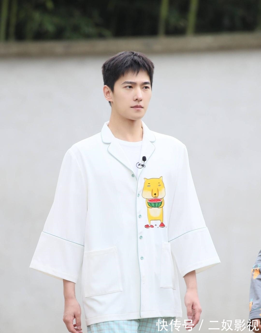 呆萌可愛|楊洋無懼綜藝陰影!參加《青春環游記3》錄制,睡衣造型呆萌可愛