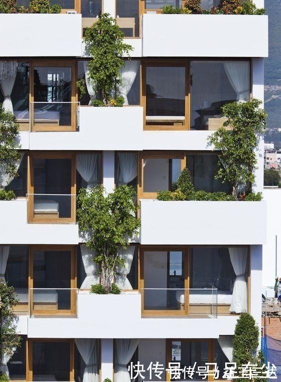 买房|以后买房看到这种错层阳台,别图新鲜入手,入住后就发现有多失望