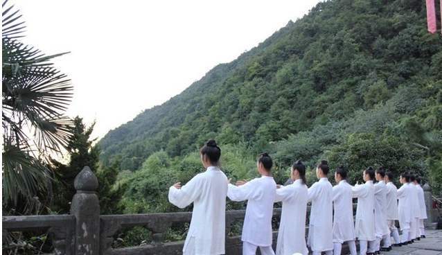 中医藏象生理学|让人“底气十足”的大方子!中补脾,下补肾,打通前列腺,请学习