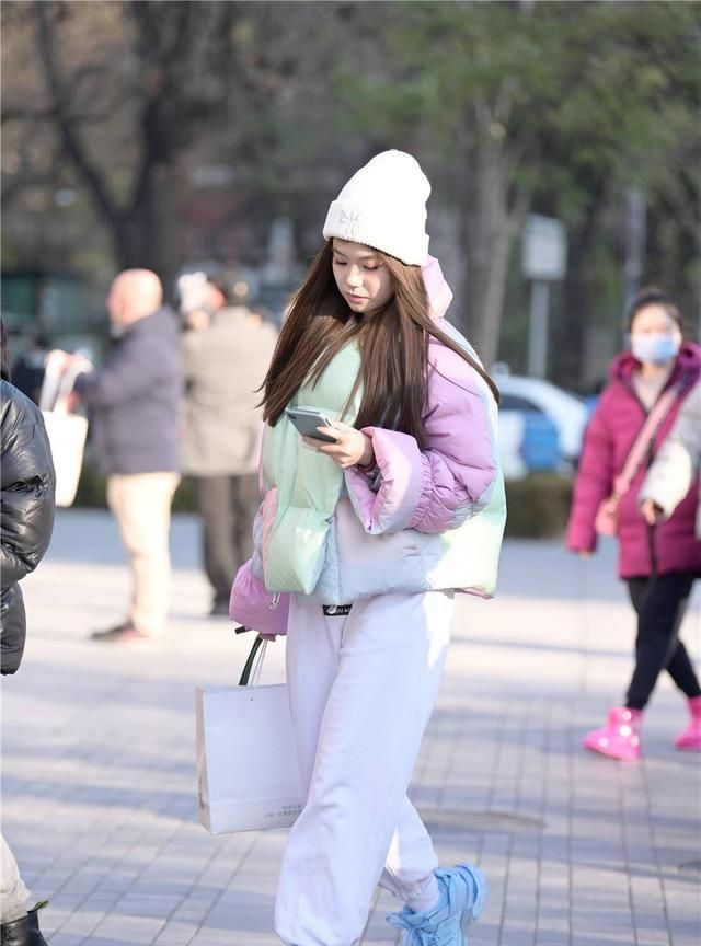 在于|服装搭配不在于穿的多少,而是要会搭配,精致简约还要实用