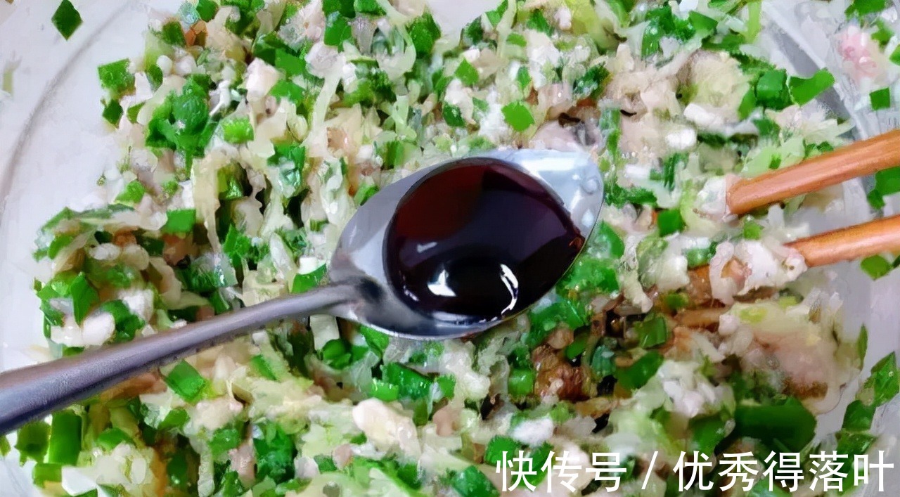 饺子|萝卜馅饺子好吃，调馅是关键，分享一个调馅法！