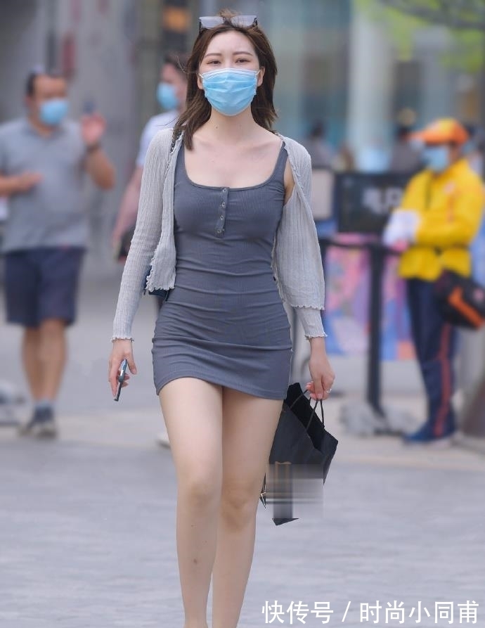 连衣裙 美女用连衣裙穿出“灵性”,好看又不失气质