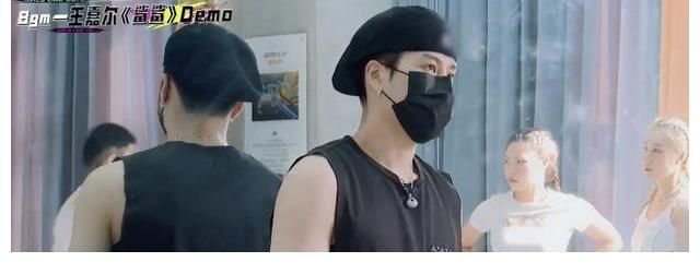 厂牌|《黑怕女孩》：陈近南看不下去，扬言：请问你到底算哪块小饼干