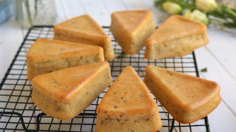 自己在家做枣泥蛋糕,低脂低糖,松软可口,真好吃