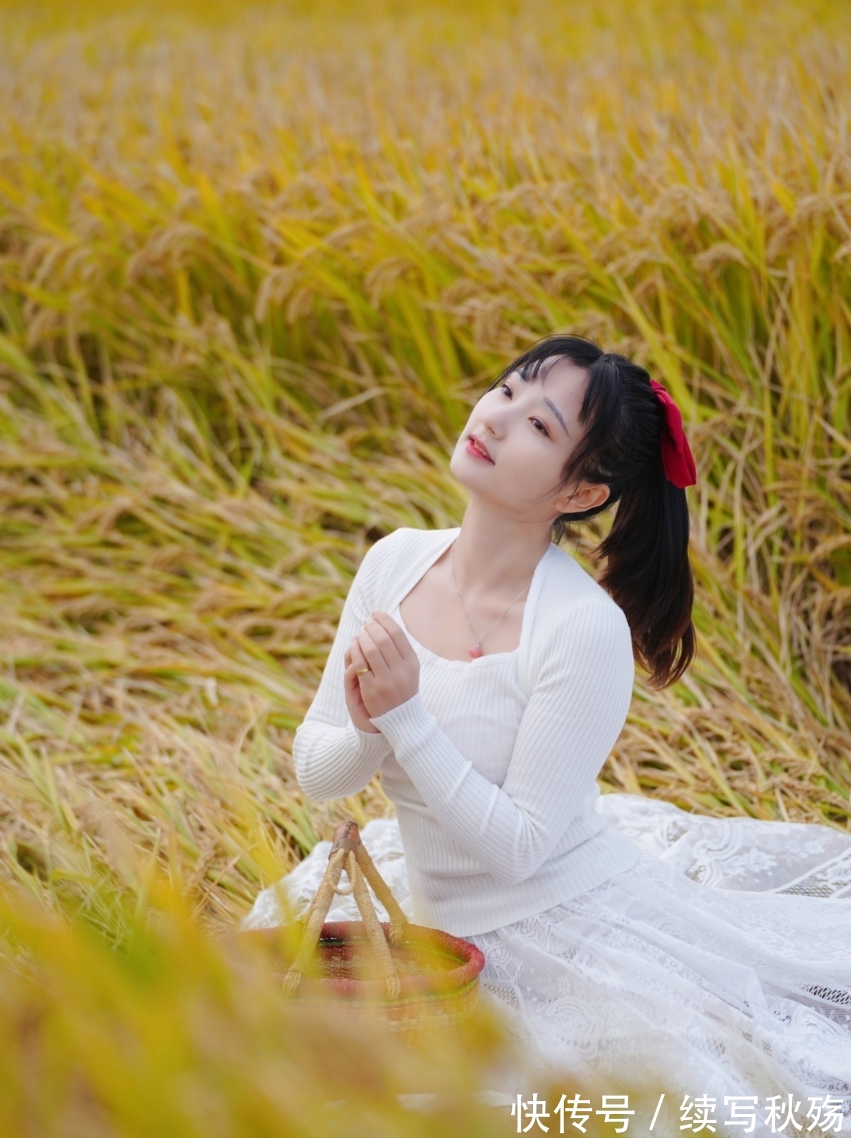 白玉雕#诗·十九首丨故事已黄无限痛,文章初落十分真