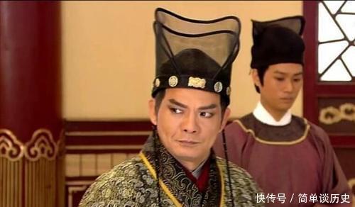 驾崩|皇帝驾崩,一帮太监密谋让那个傻子继位,结果傻子成为千古一帝!